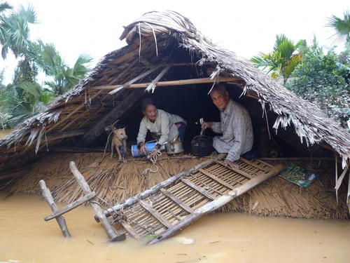 Nhắn tin ủng hộ đồng bào miền Trung