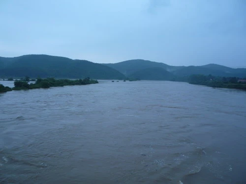 Miền Trung: Lũ các sông đang lên