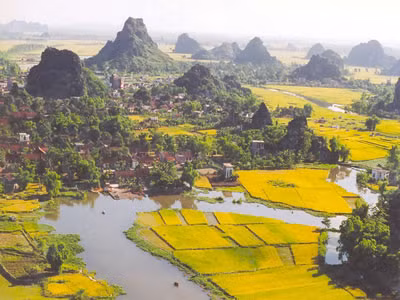 Toàn cảnh Cố đô Hoa Lư Toàn cảnh Cố đô Hoa Lư