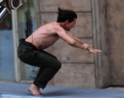 Xem Tom Cruise diễn pha nguy hiểm cho phim hành động ảnh 4 Xem Tom Cruise diễn pha nguy hiểm cho phim hành động ảnh 4