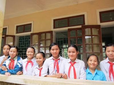 Nụ cười học sinh sau lũ