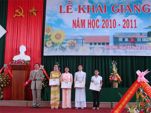 Trường ĐH Quảng Bình khai giảng năm học 2010 - 2011