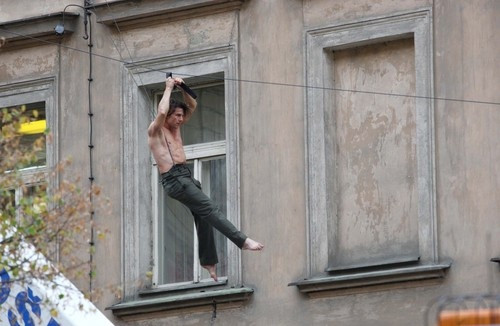 Xem Tom Cruise diễn pha nguy hiểm cho phim hành động ảnh 2 Xem Tom Cruise diễn pha nguy hiểm cho phim hành động ảnh 2