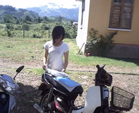 Cô Lê phơi giáo án