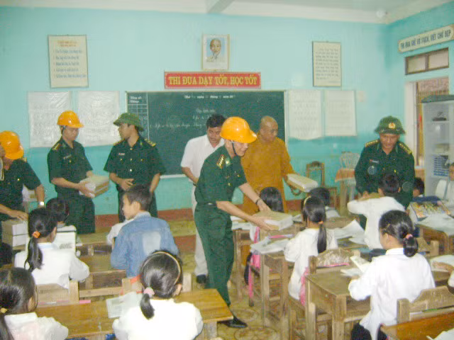 "Hậu lũ" tại một trường tiểu học ảnh 9