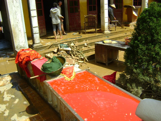 &quot;Hậu lũ&quot; tại một trường tiểu học ảnh 6