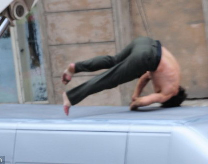 Xem Tom Cruise diễn pha nguy hiểm cho phim hành động ảnh 5 Xem Tom Cruise diễn pha nguy hiểm cho phim hành động ảnh 5