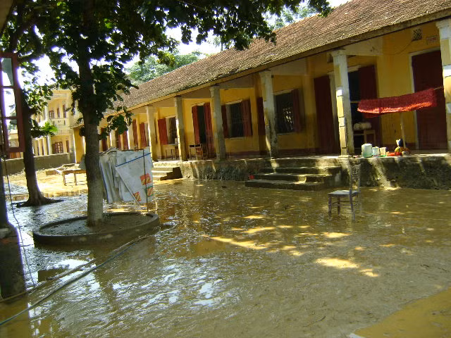 "Hậu lũ" tại một trường tiểu học ảnh 5