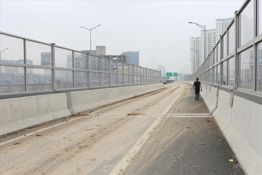 Đồng thời trích xuất camera, truy tìm chiếc xe gây ra tình trạng trên.