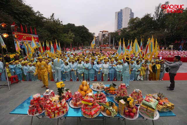 Ngoài những nét văn hóa khá tương đồng với lễ hội Tây Sơn Thượng đạo (An Khê - Gia Lai), Tây Sơn Hạ đạo (Bình Định), lễ hội gò Đống Đa có những điểm khác biệt rất độc đáo và hấp dẫn.