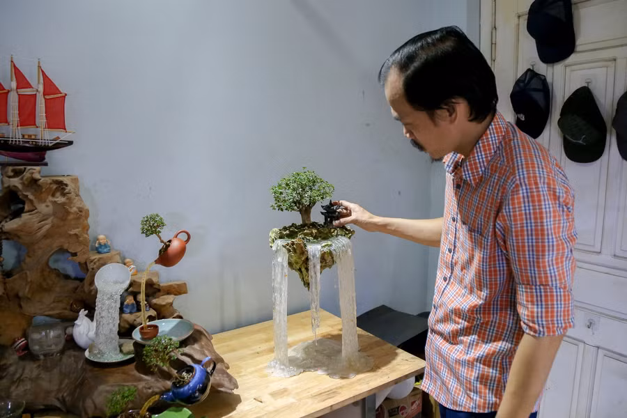 Sản phẩm của anh Quỳnh làm đến đâu khách mua hết đến đó, mỗi sản phẩm anh phải làm từ hai ngày đến một tuần.