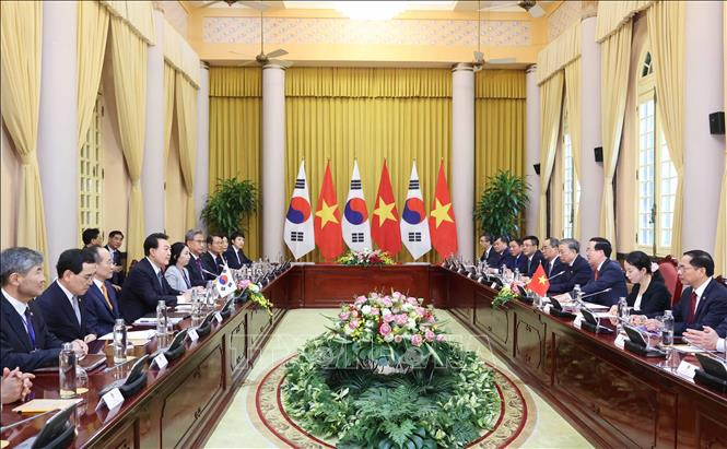 Chủ tịch nước Võ Văn Thưởng hội đàm với Tổng thống Hàn Quốc Yoon Suk Yeol. Ảnh: Thống Nhất/TTXVN Chủ tịch nước Võ Văn Thưởng hội đàm với Tổng thống Hàn Quốc Yoon Suk Yeol. Ảnh: Thống Nhất/TTXVN