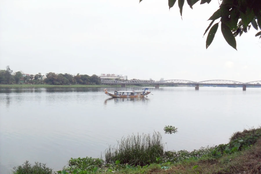 Văn Cao: Tiếng đàn lạnh và đôi mắt em