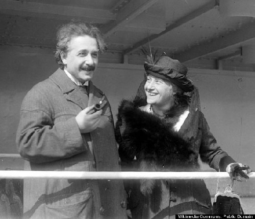 Những bất ngờ về nhà khoa học Einstein