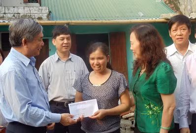 Bộ GD&amp;ĐT kiểm tra công tác khắc phục hậu quả bão số 10