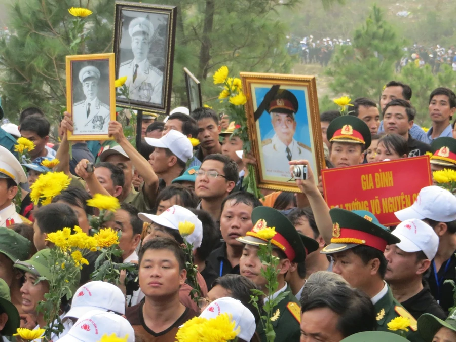 Về nơi &quot;nước mắt hòa nước mắt&quot;