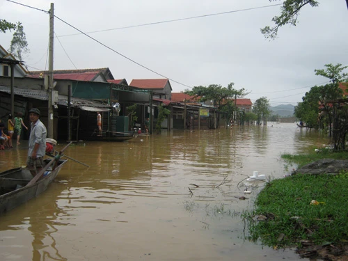 Tìm thấy cô giáo thứ hai bị lũ cuốn tại Quảng Bình