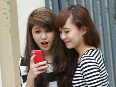 Smartphone ảnh hưởng tới sức khỏe như thế nào?