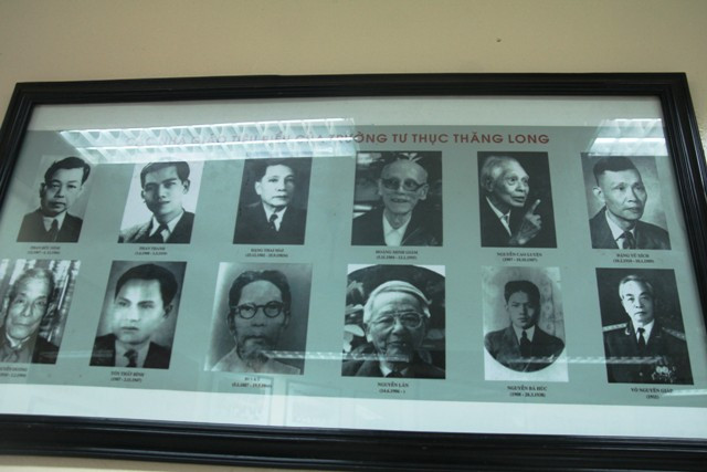 Những lúc bố trí được thời gian thầy Võ Nguyên Giáp đến trường thăm thầy và trò trường Thăng Long