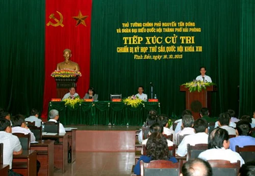 Thủ tướng Nguyễn Tấn Dũng tiếp xúc cử tri Hải Phòng