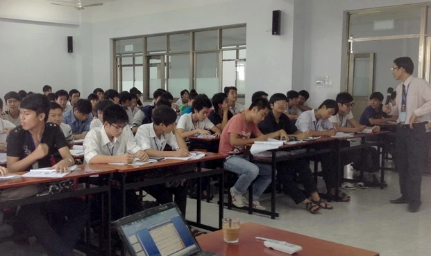 Tháng 12/2013, thêm đối tượng sinh viên được miễn học phí