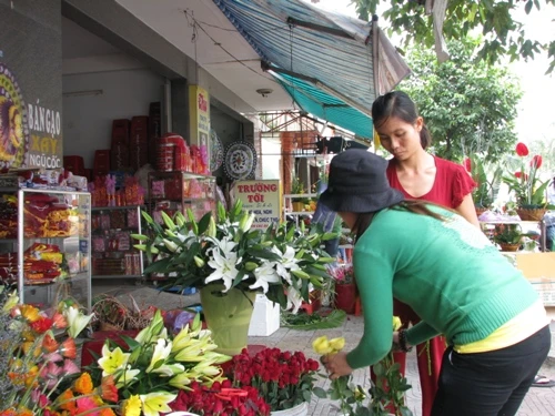 Nóng dần thị trường quà tặng Ngày Phụ nữ Việt Nam