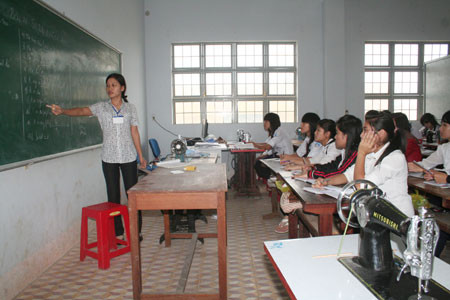 Dạy nghề phổ thông cho học viên TTGDTX