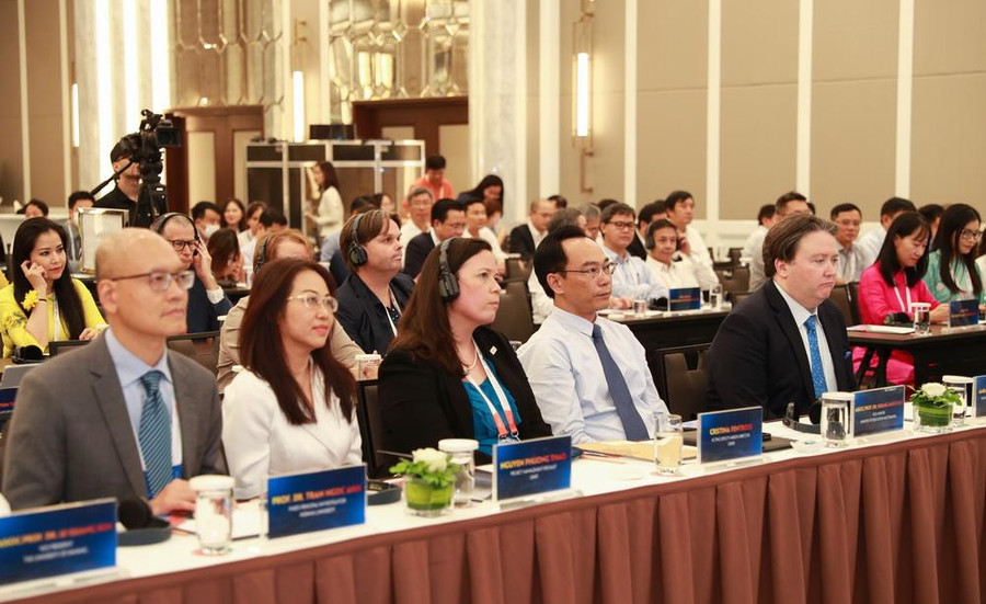 Các đại biểu tham dự Lễ ra mắt chính thức Dự án Hợp tác Đổi mới Giáo dục đại học.