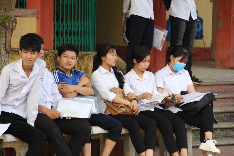 Tranh thủ ôn bài