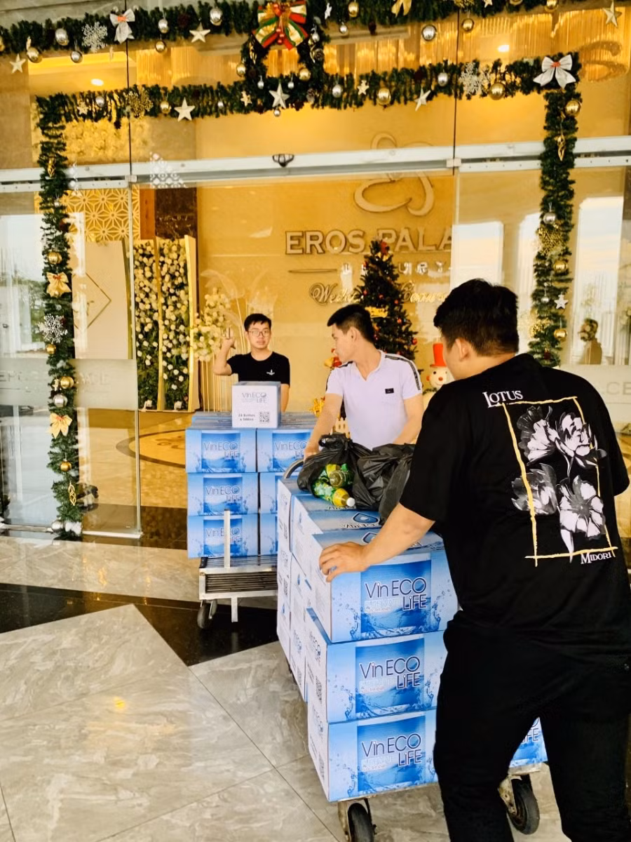 Nước tinh khiết Vin ECOLiFE nhanh chóng được các khách sạn lớn lựa chọn phục vụ khách hàng.