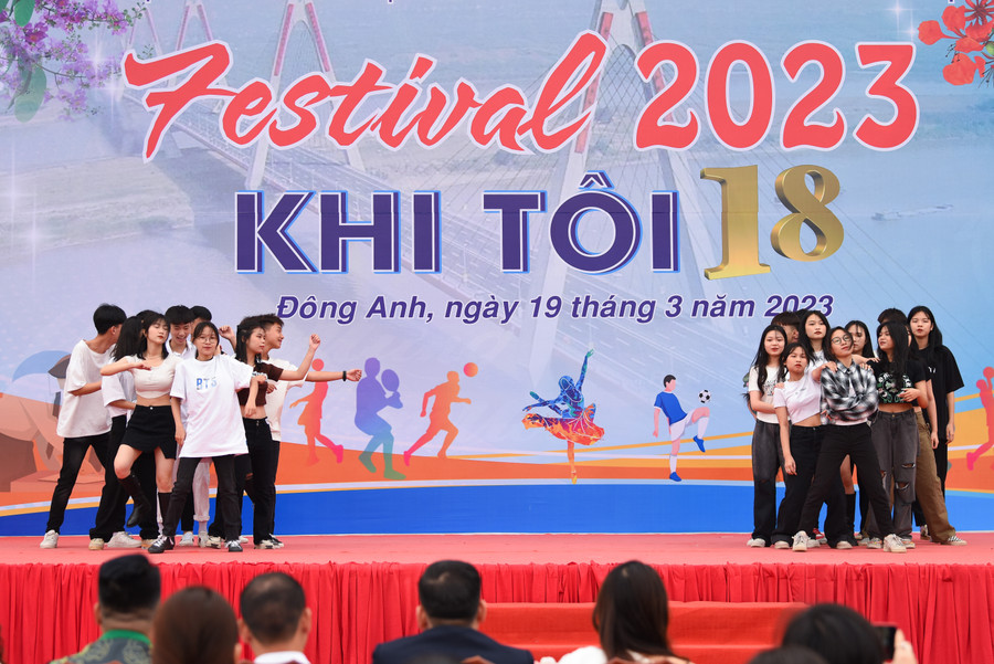 Thông qua các hoạt động văn hoá văn nghệ, TDTT, ngày hội chính là buổi gặp mặt giao lưu trao đổi kinh nghiệm hoạt động giữa các cơ sở đoàn khối trường trong toàn huyện. Thông qua các hoạt động văn hoá văn nghệ, TDTT, ngày hội chính là buổi gặp mặt giao lưu trao đổi kinh nghiệm hoạt động giữa các cơ sở đoàn khối trường trong toàn huyện.