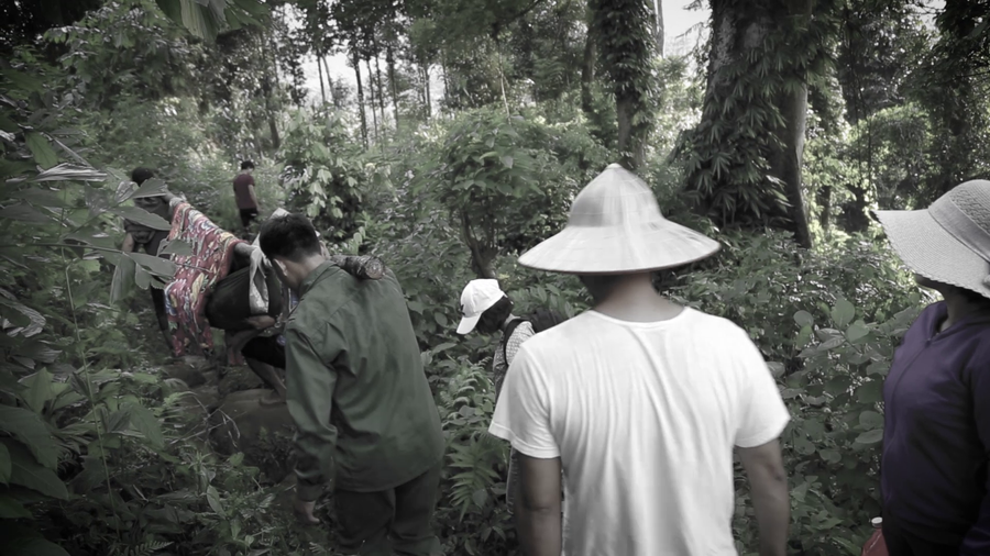 Hình ảnh được dựng lại trong phóng sự ở chương trình "Thay lời tri ân năm 2018: Cống hiến". Hình ảnh được dựng lại trong phóng sự ở chương trình "Thay lời tri ân năm 2018: Cống hiến".