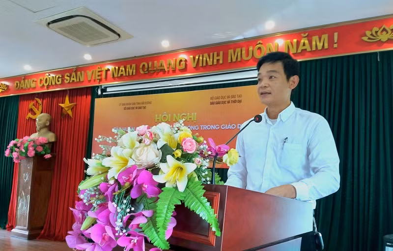 Ông Phạm Hải Ninh- Chánh văn phòng Sở GD&amp;ĐT Hải Dương phát biểu đề dẫn Hội nghị.