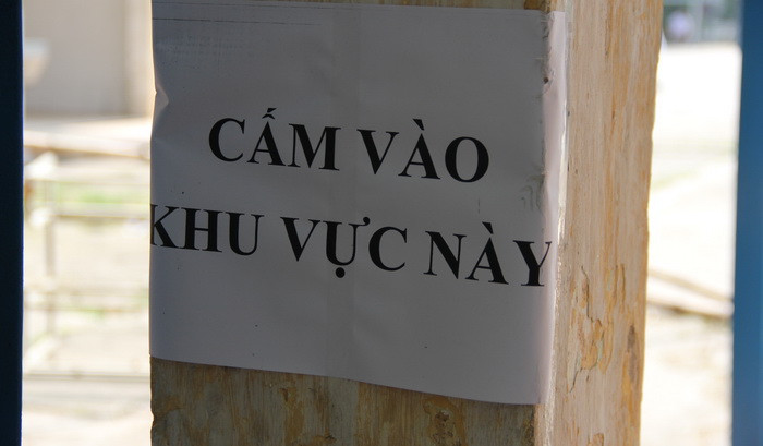 Rất nhiều khu vực được nhà trường dán thông báo như thế này Rất nhiều khu vực được nhà trường dán thông báo như thế này