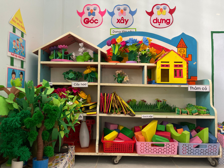 Một góc lớp học mà cô Oanh sáng tạo trang trí để thu hút học sinh.