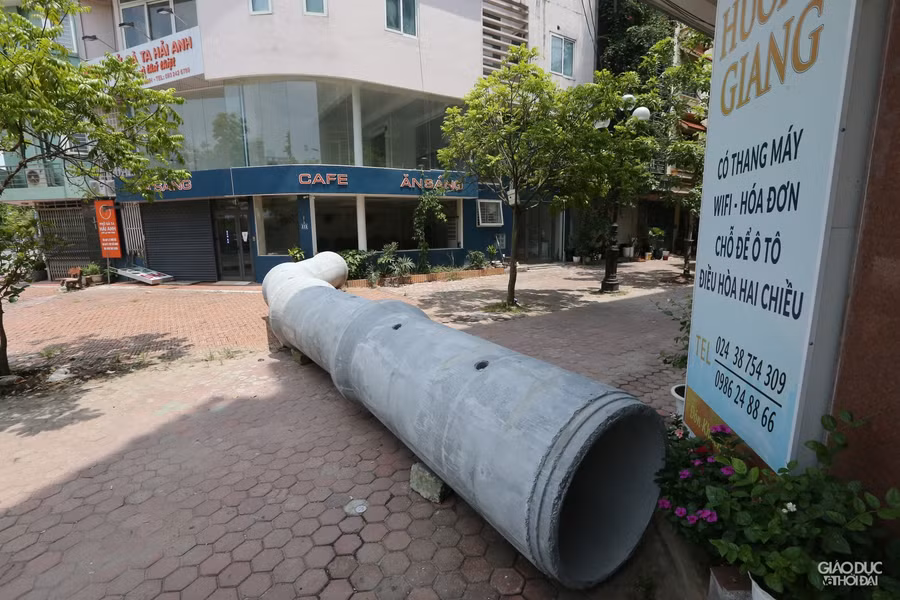 Do địa bàn phường có nhiều đường vào, lực lượng chức năng mỏng nên đây là những phương án tạm thời.