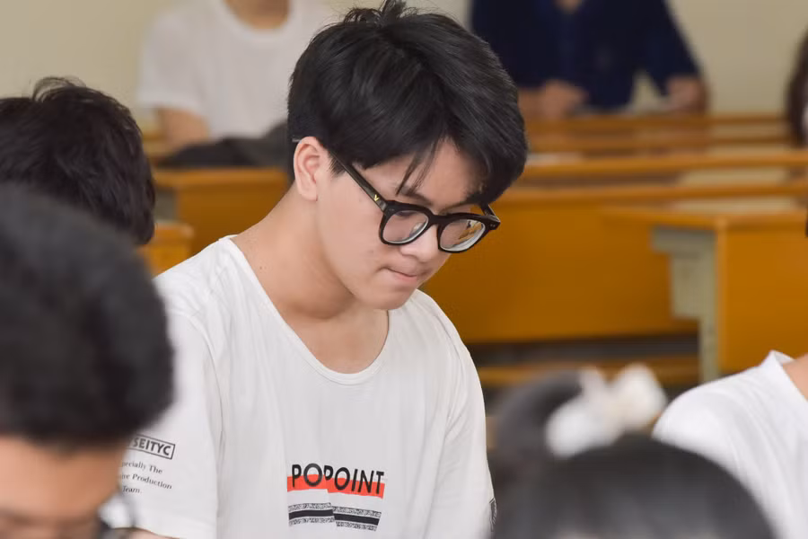 Thí sinh tham dự Kỳ thi đánh giá tư duy năm 2022 của ĐH Bách khoa Hà Nội.