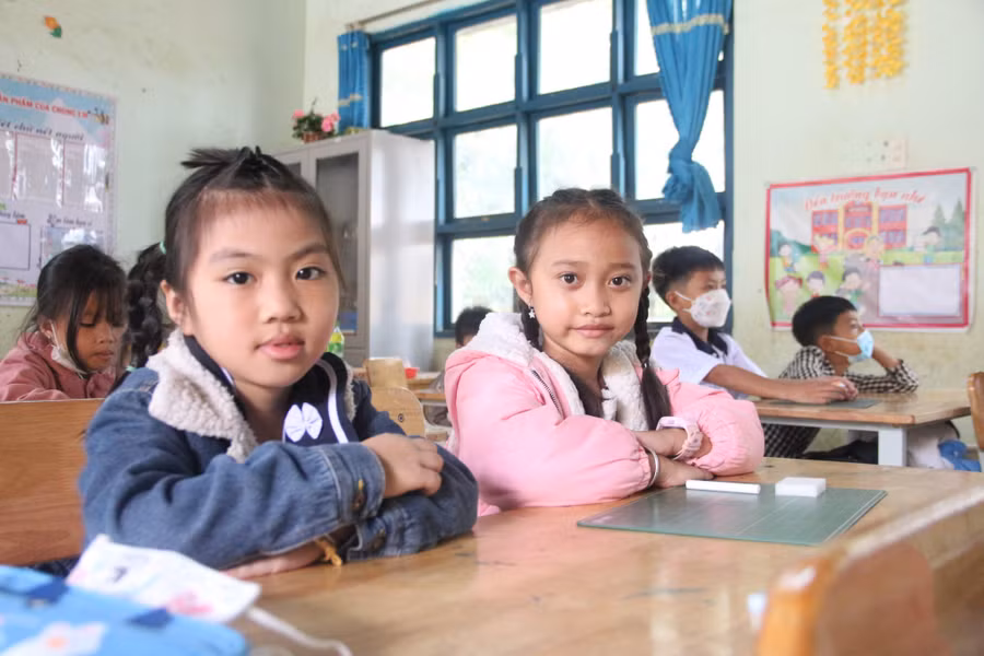 Học sinh trường Tiểu học – THCS Đăk Ui.