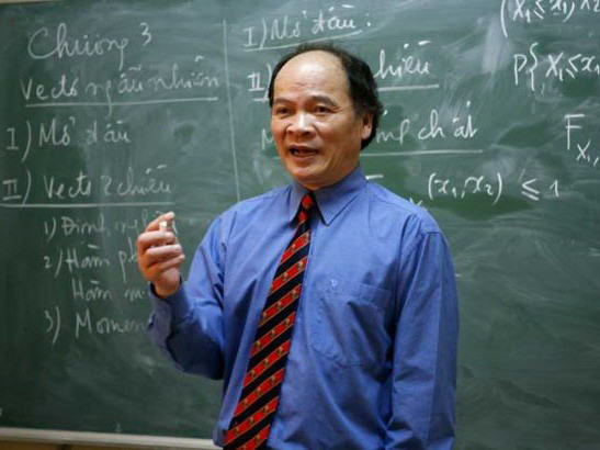 Giáo sư Huỳnh Hữu Tuệ - Hành trình 30 năm
