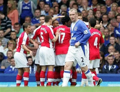 Thắng 6-1, Arsenal khởi đầu như mơ ở Ngoại hạng Anh