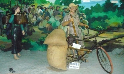 Vũ khí của nhân dân - Vũ khí Anh hùng