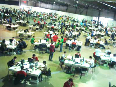 Các thí sinh tại kỳ thi Olympic tin học quốc tế lần thứ 21 tại Bulgaria