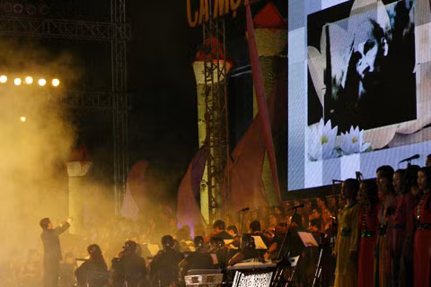 Đêm nhạc hoành tráng trước lăng Chủ tịch Hồ Chí Minh. Ảnh: Lê Anh Dũng.