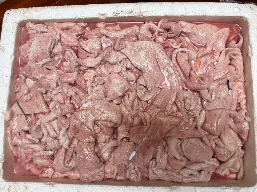 Toàn bộ lô hàng có dấu hiệu bị hư hỏng.