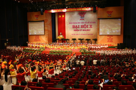 Đại biểu đoàn viên tham dự