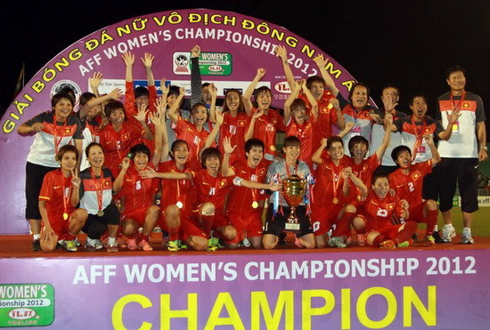 Đội tuyển bóng đá nữ Việt Nam vô địch AFF Cup 2012 Đội tuyển bóng đá nữ Việt Nam vô địch AFF Cup 2012