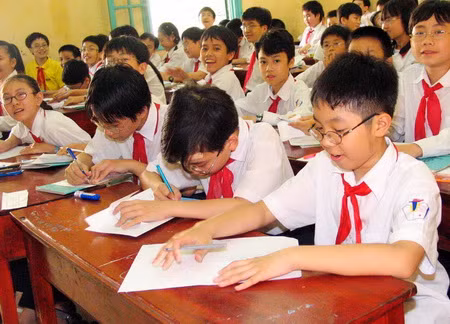 Làm gì để ngăn chặn cận thị học đường?