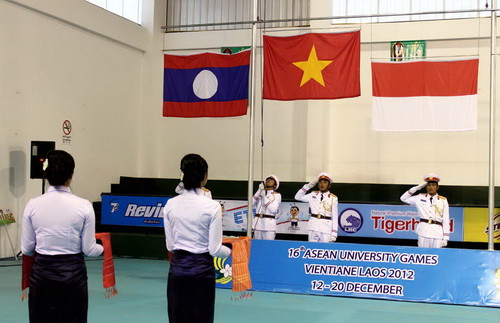 Quốc kỳ, Quốc ca Việt Nam tiếp tục được vang lên trên bầu trời nước Lào Quốc kỳ, Quốc ca Việt Nam tiếp tục được vang lên trên bầu trời nước Lào