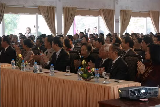 Các đại biểu tham dự buổi lễ