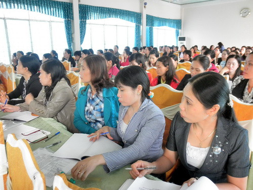 Cán bộ cốt cán và giáo viên của Gia Lai trong một đợt tập huấn PCGDMN cho trẻ năm tuổi. Ảnh, gdtd.vn Cán bộ cốt cán và giáo viên của Gia Lai trong một đợt tập huấn PCGDMN cho trẻ năm tuổi. Ảnh, gdtd.vn